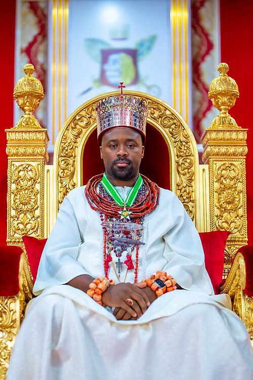 5TH CORONATION ANNIVERSARY: Oborevwori Celebrates Olu Of Warri