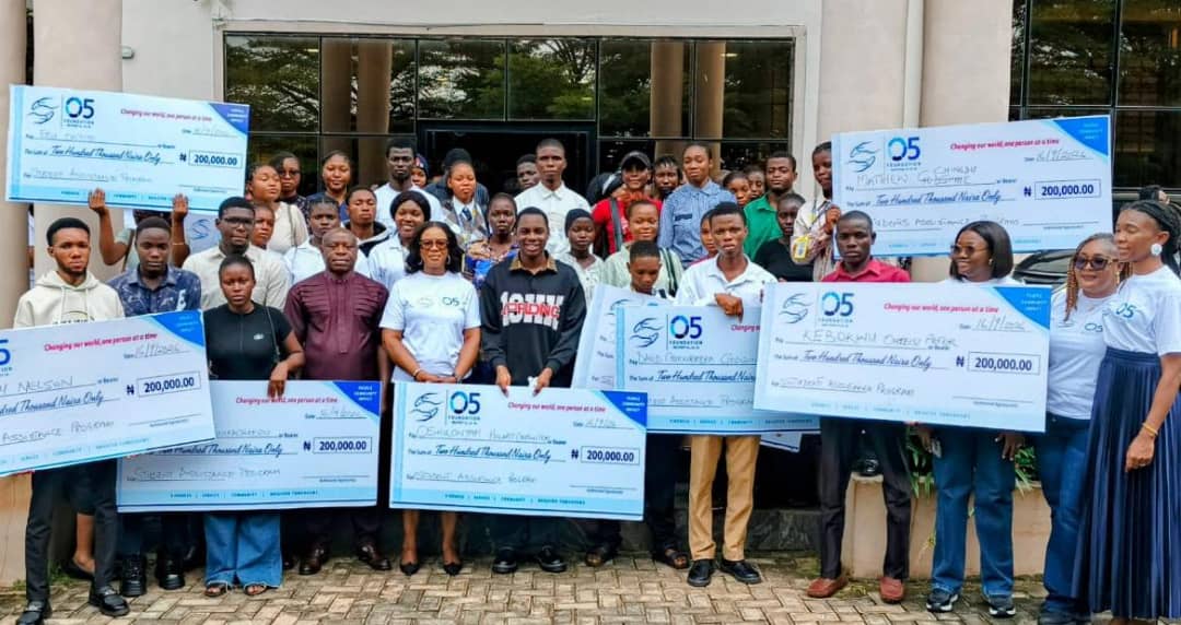 Edith Okowa Adopts 50 UNIDEL Students, Pledges Annual N200,000 Support