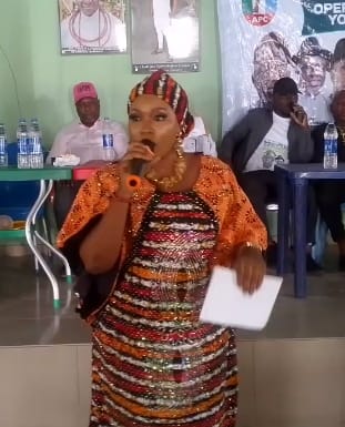 APC Ward 1/5 Women Leader, Mrs. Oyibode, Takes Grassroots Sensitisation To Uduere, Iwhreovie Communities