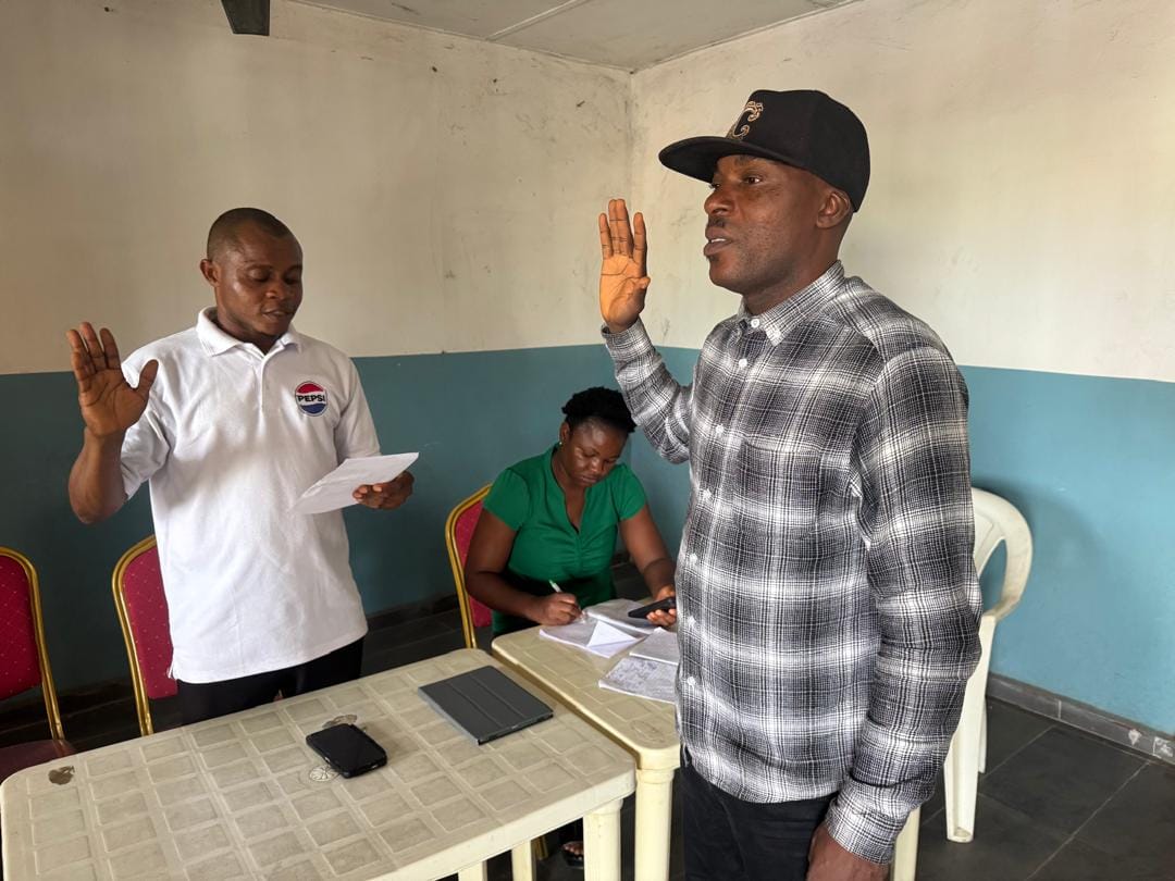 Sapele NUJ: Agbajor Swears In Clarkson Ogo For Second Term As Financial Secretary